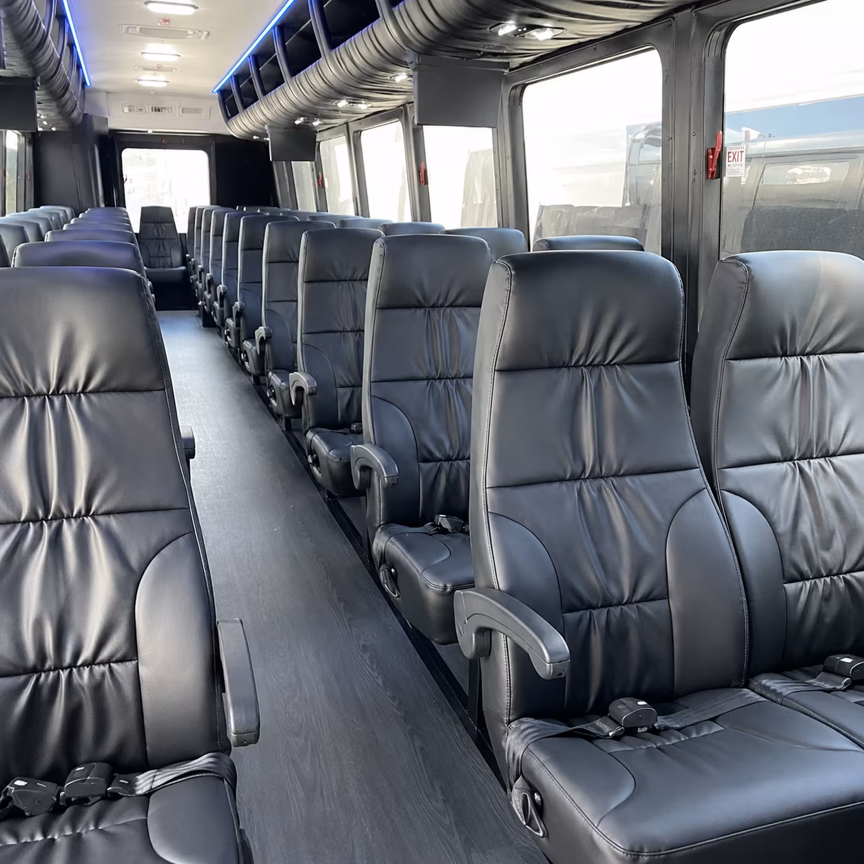 easily book transportation for your next airport transfer 1