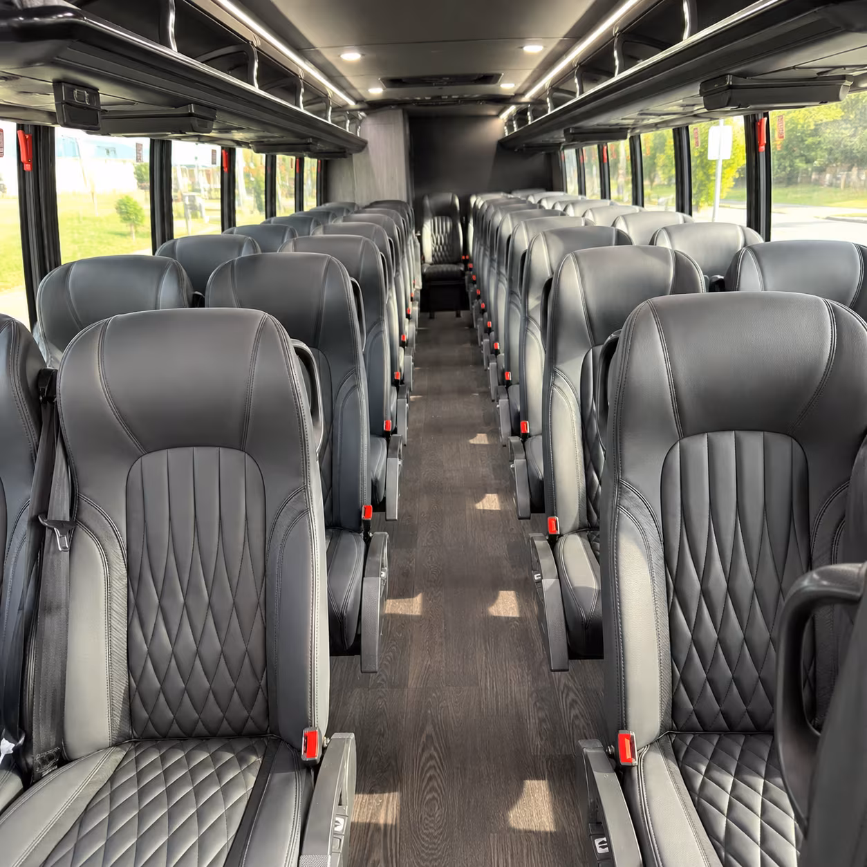 easily book transportation for your next airport transfer 3