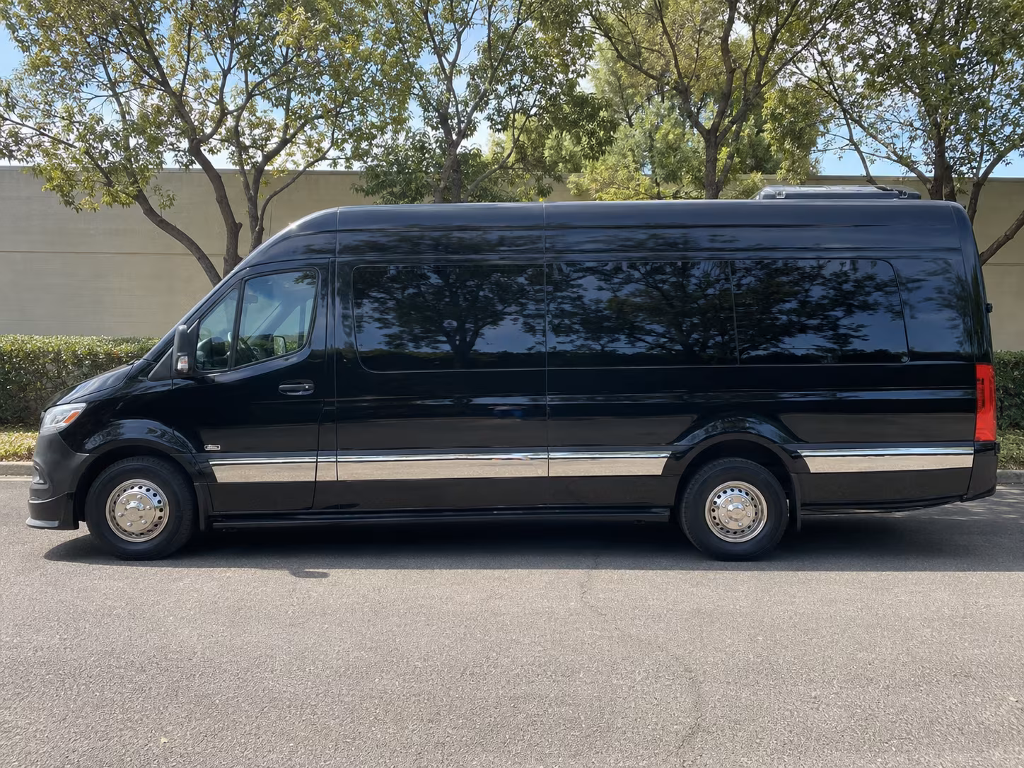 easily book transportation for your next concert or music festival 1