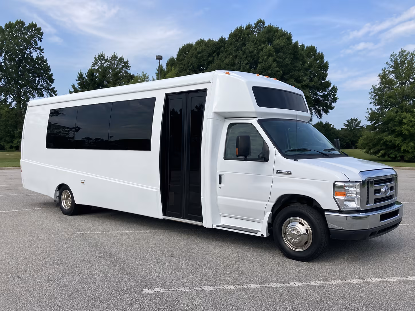 virginia beach 18 passenger party bus