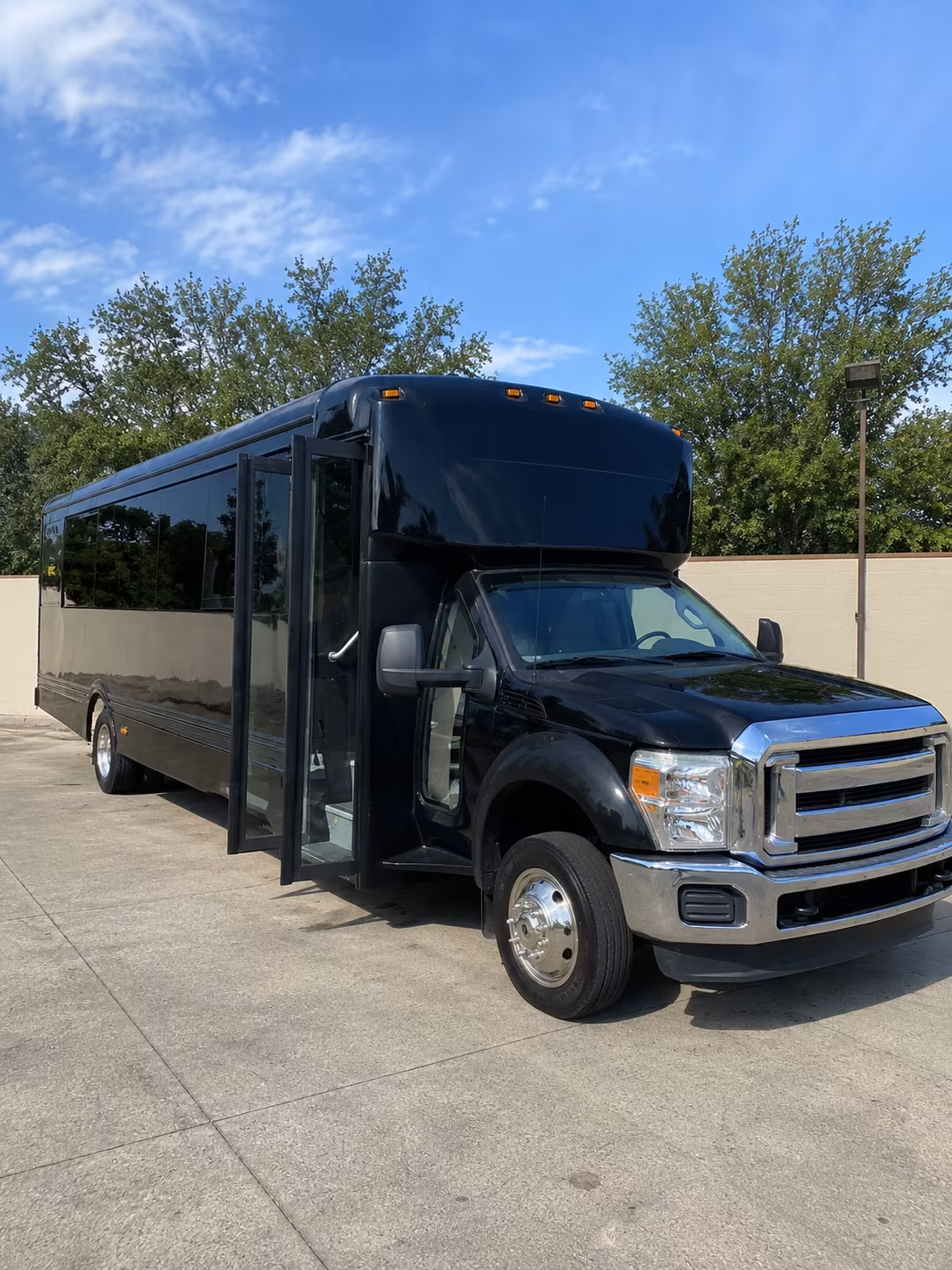 virginia beach 20 passenger party bus