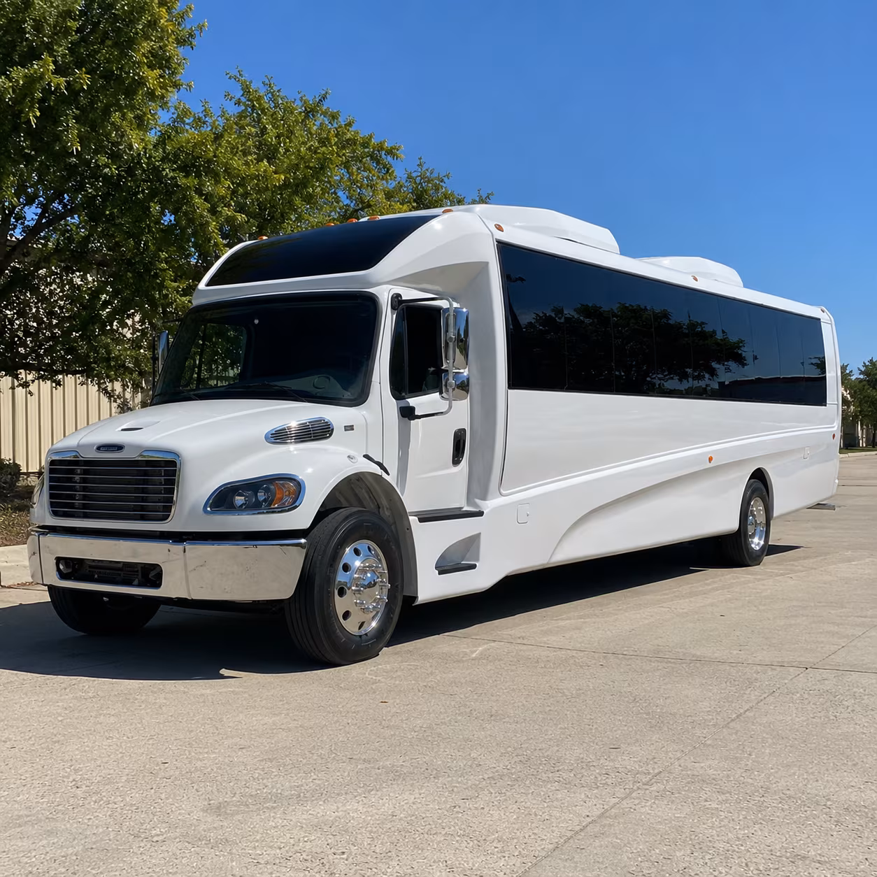 virginia beach 28 passenger minibus